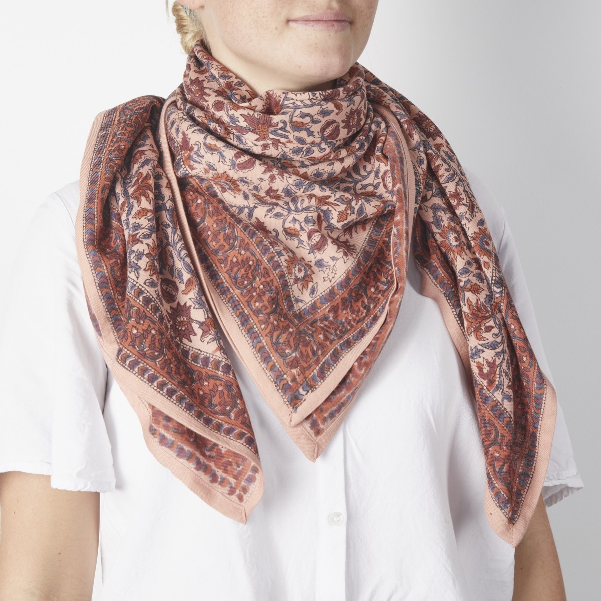 scarf with « Indien » flowers print  Lucette